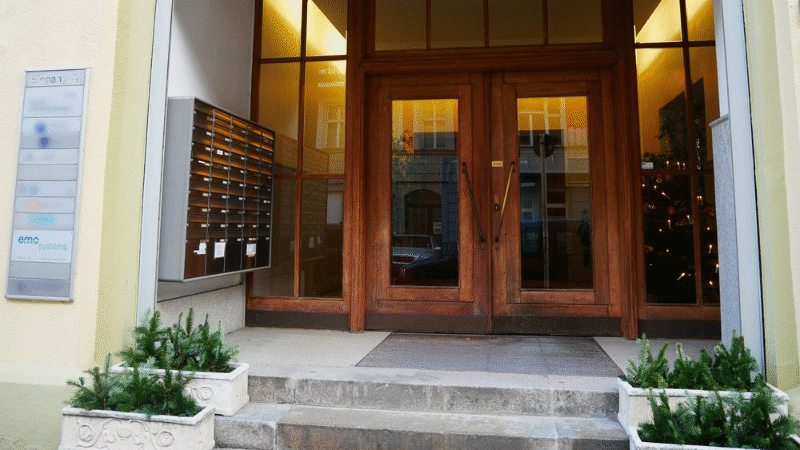 Main entrance to the headquarters of EMO Systems GmbH
